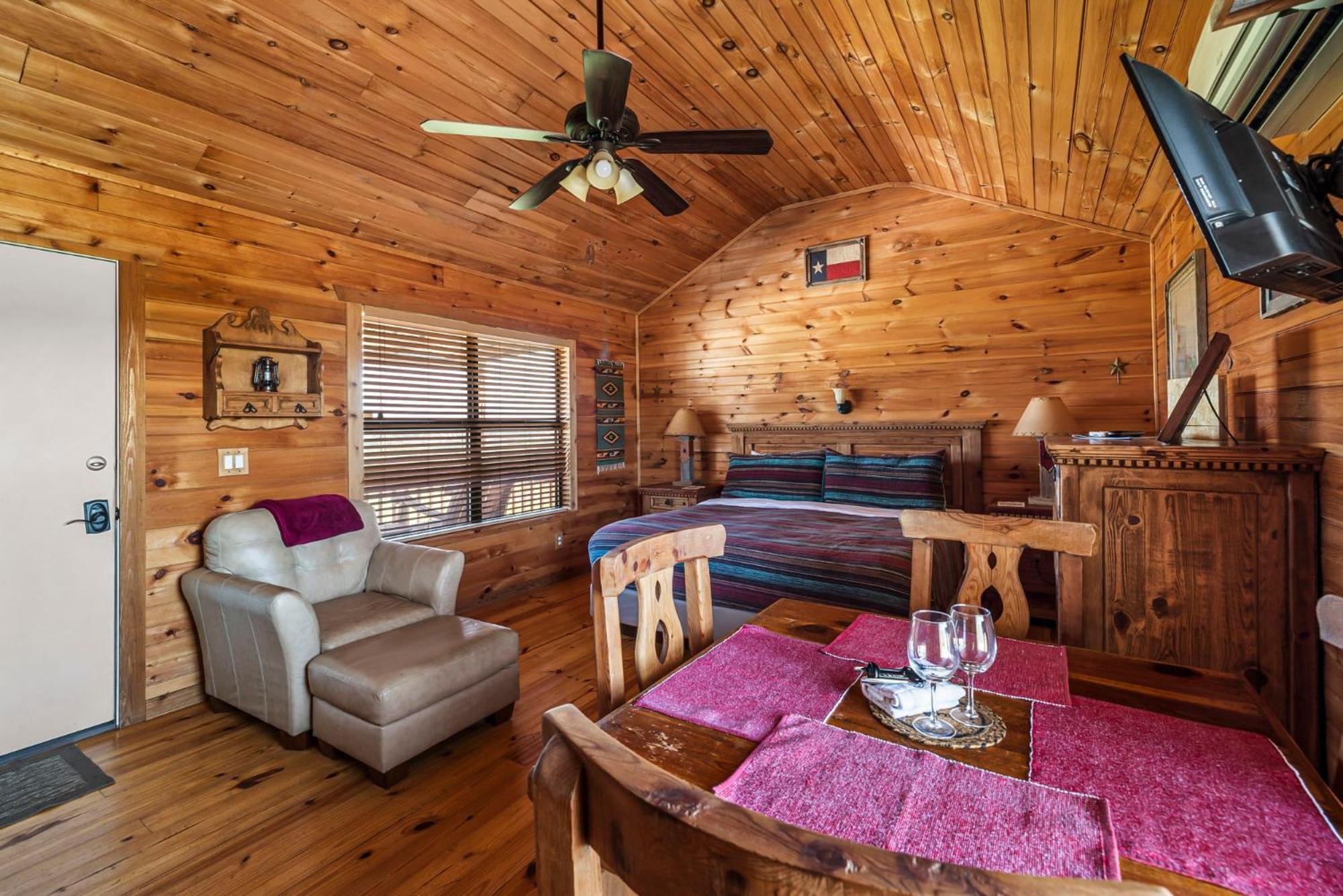 Enchanted Rockview Cabins Crabapple Экстерьер фото