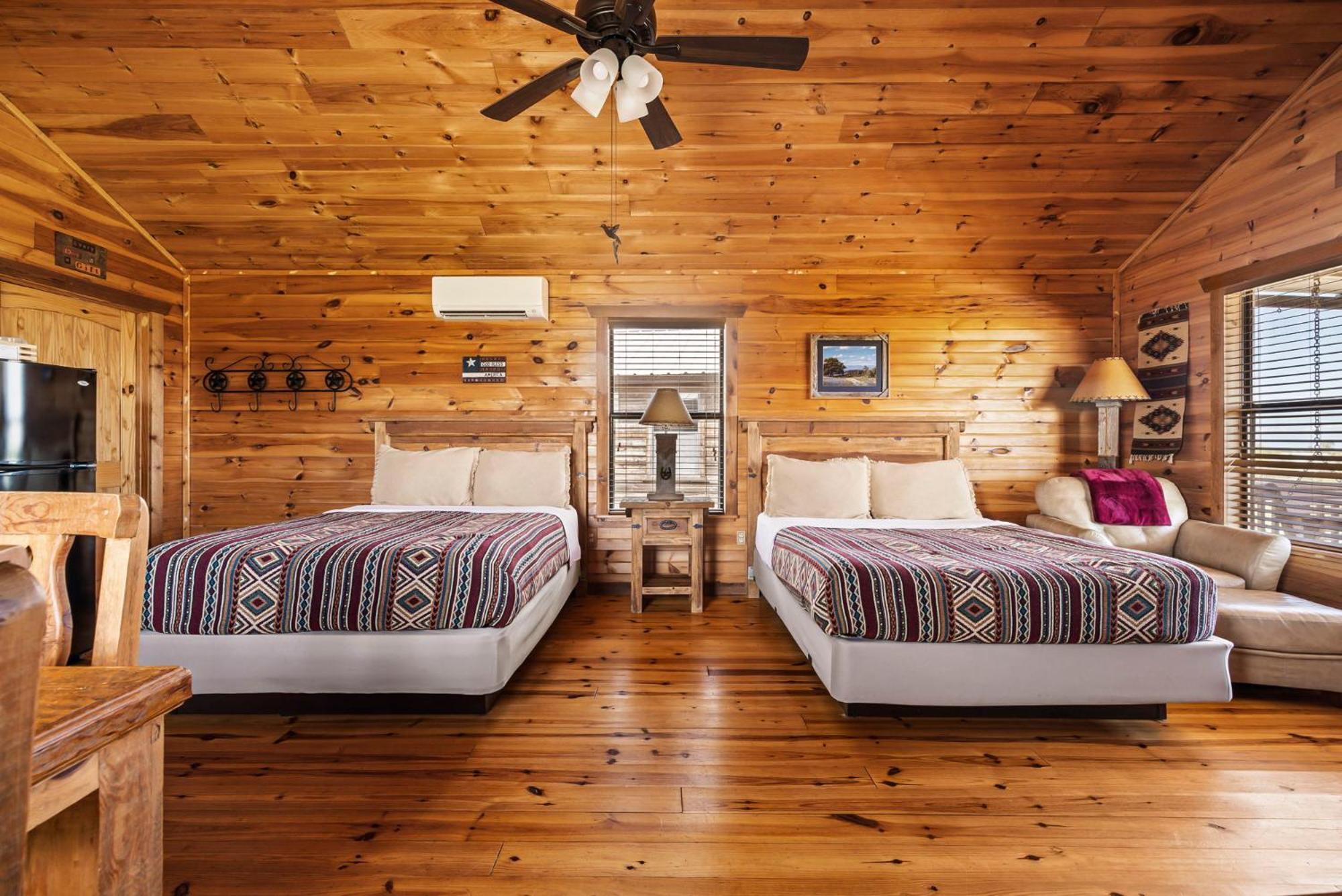 Enchanted Rockview Cabins Crabapple Номер фото