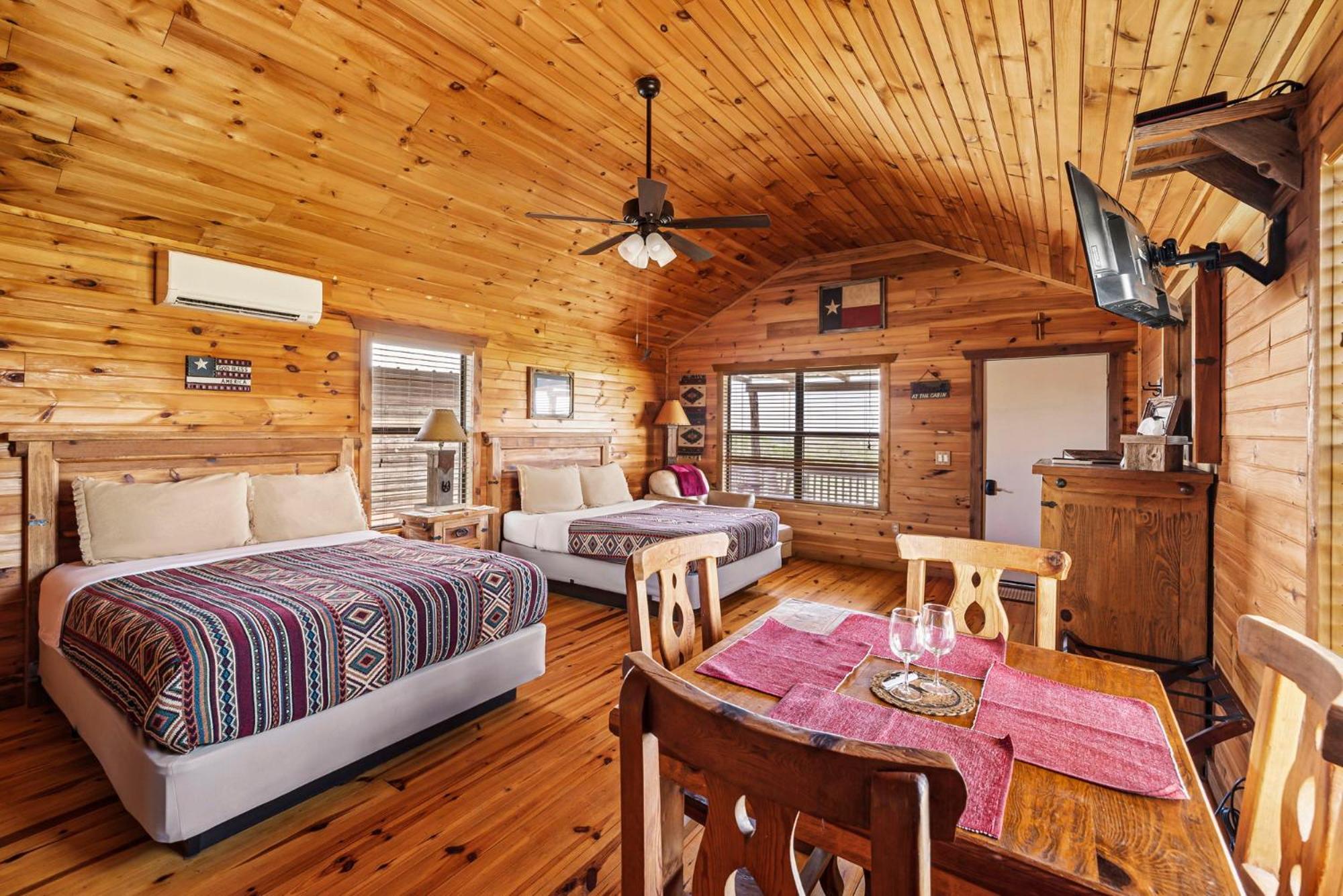 Enchanted Rockview Cabins Crabapple Экстерьер фото