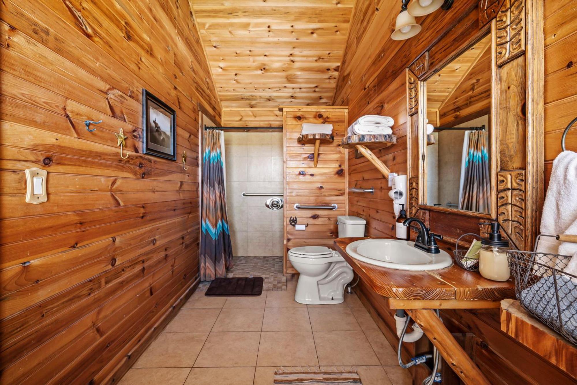Enchanted Rockview Cabins Crabapple Номер фото