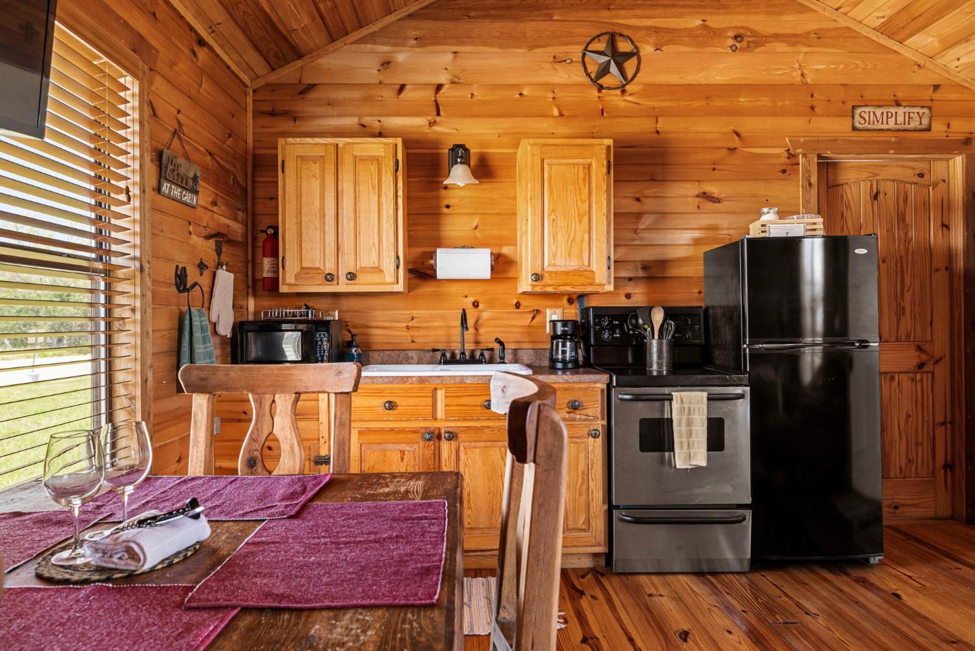 Enchanted Rockview Cabins Crabapple Номер фото